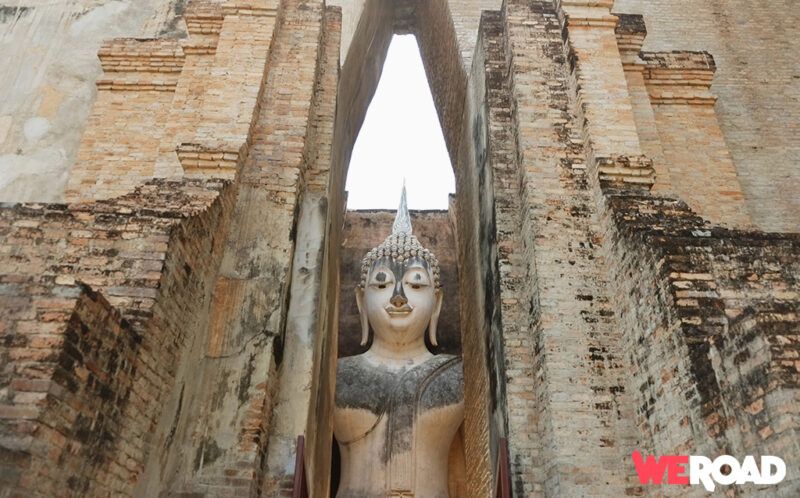 Statua di Buddha al tempio di Sukhothai tour Thailandia