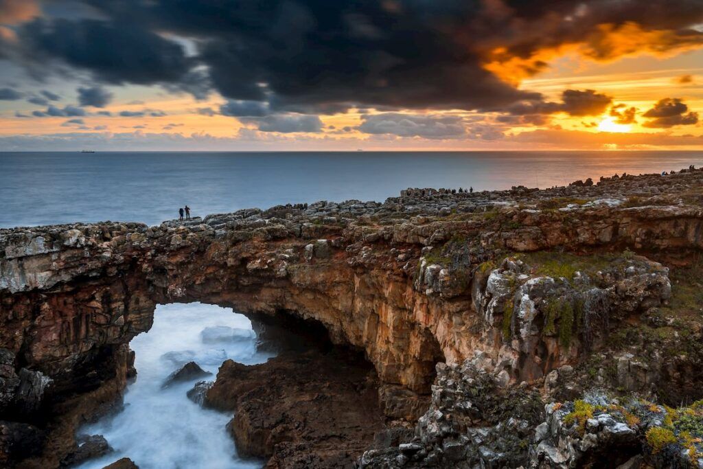 Cosa vedere in Portogallo: La Boca do Inferno al tramonto, Cascais