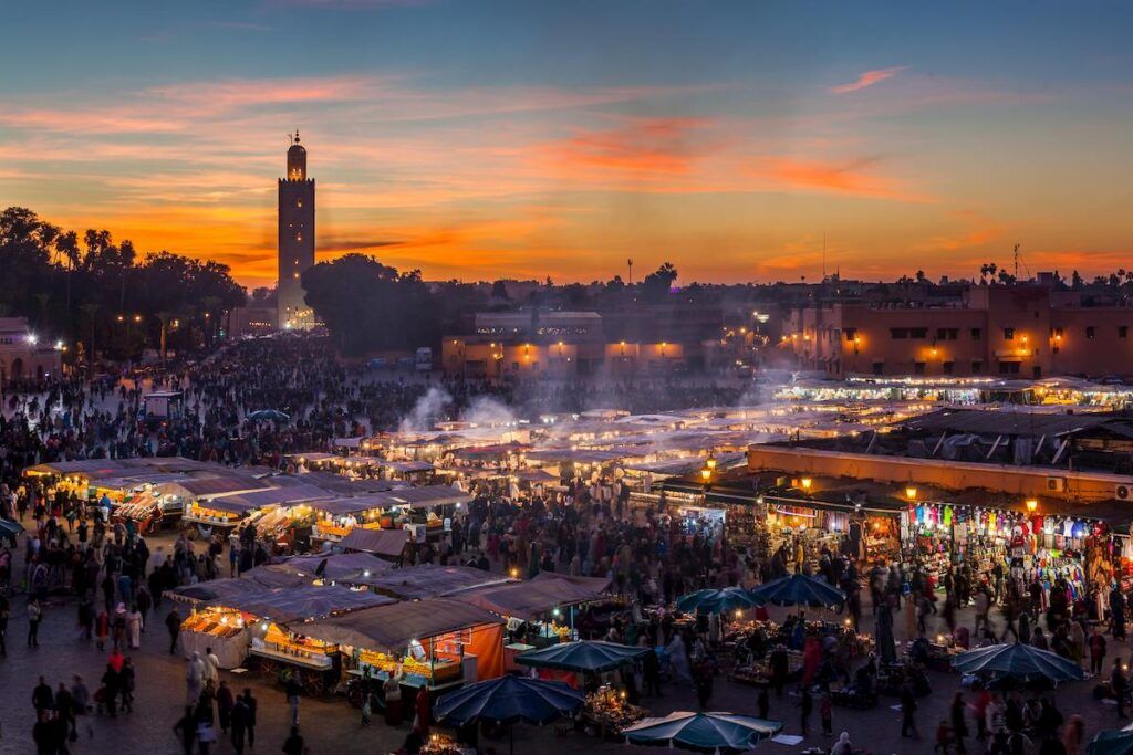  Jamaaa el Fna, la piazza principale di Marrakech