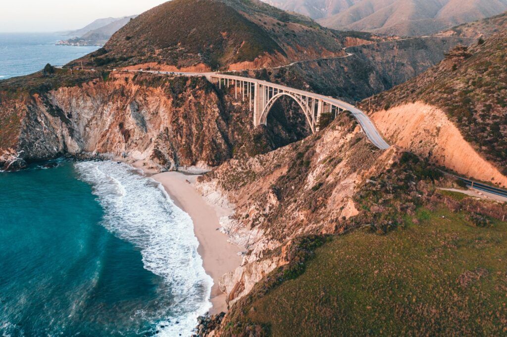 Bixby Creek Bridge ponte sull'oceano pacifico