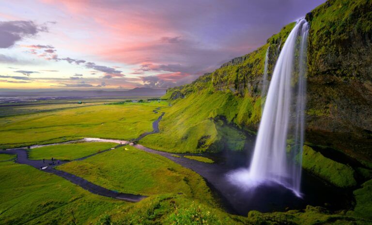 Cascata di Seljalandsfoss