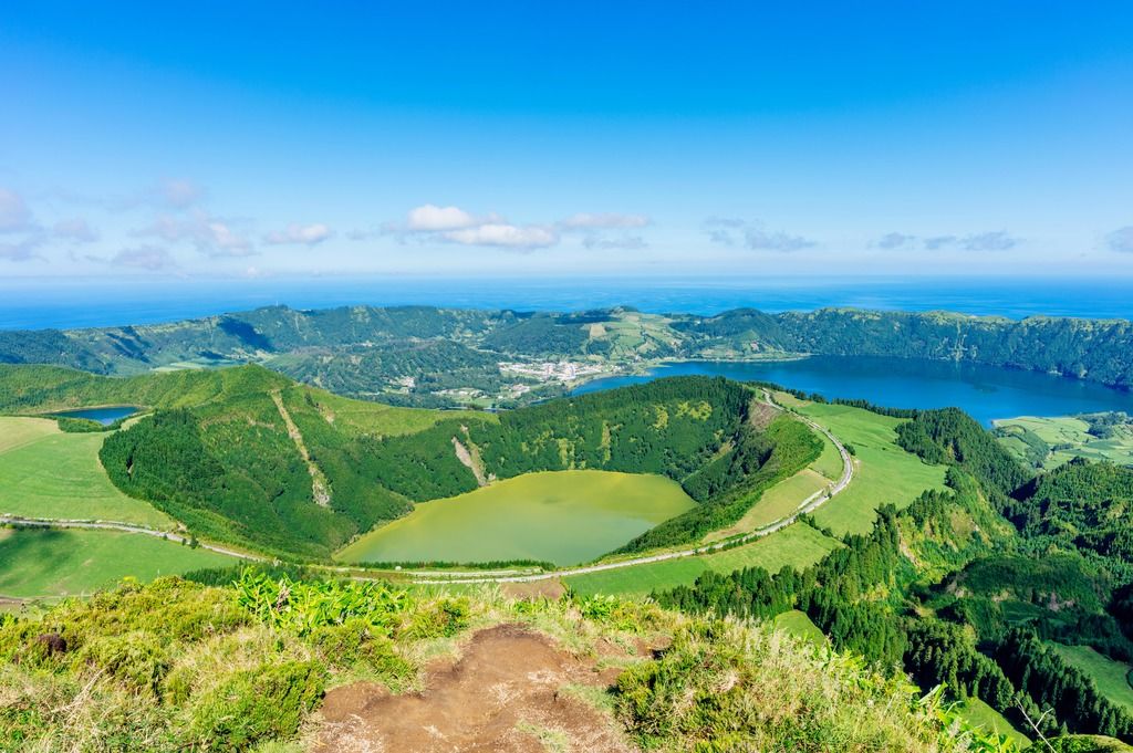 La bellissima isola di sao miguel nelle azzorre vista dall'alto