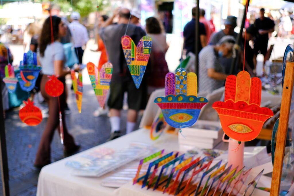 Oggi di artigianato in primo piano a Carmel Market