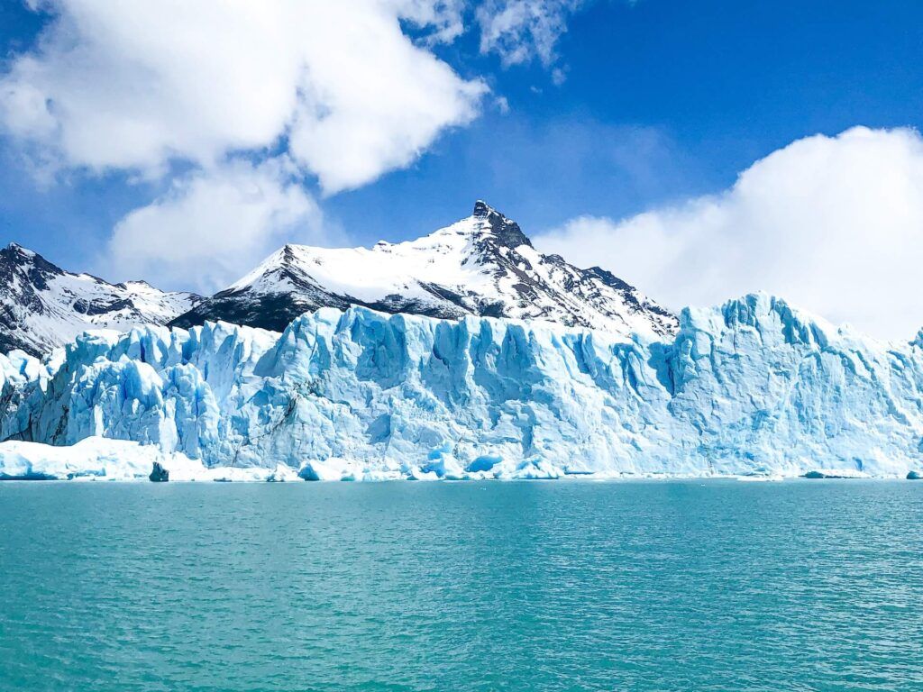 la maestosità del Perito Moreno in un giorno di sole