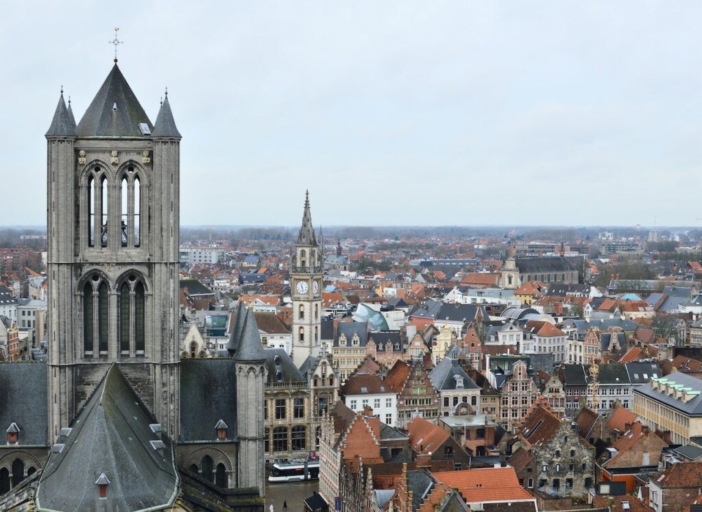 La suggestiva Gand vista dall''alto