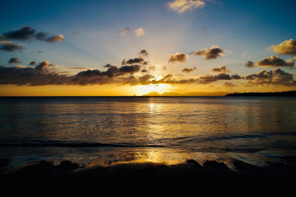 La spiaggia di Les Salines al tramonto