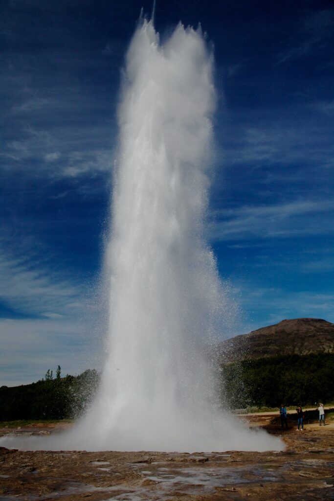 Eruzione di Geysir in estate