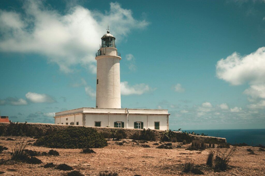 Un faro bianco a Formentera