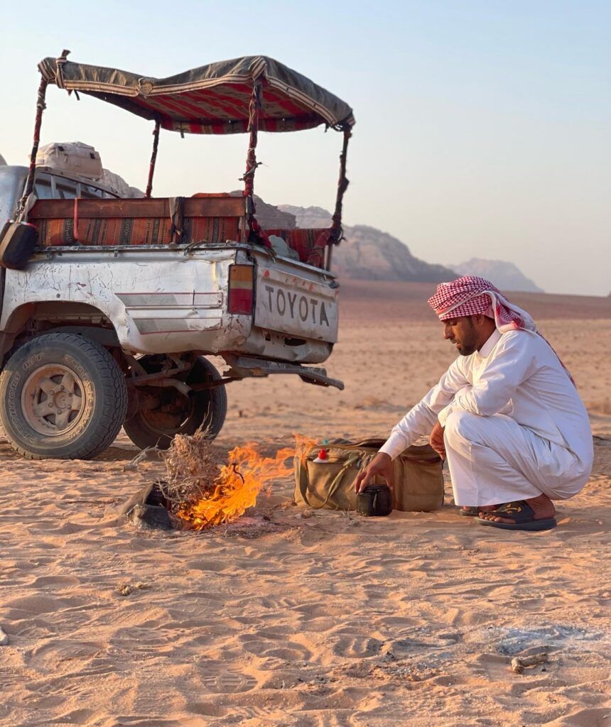 preparazione cerimonia del te nel Wadi Rum