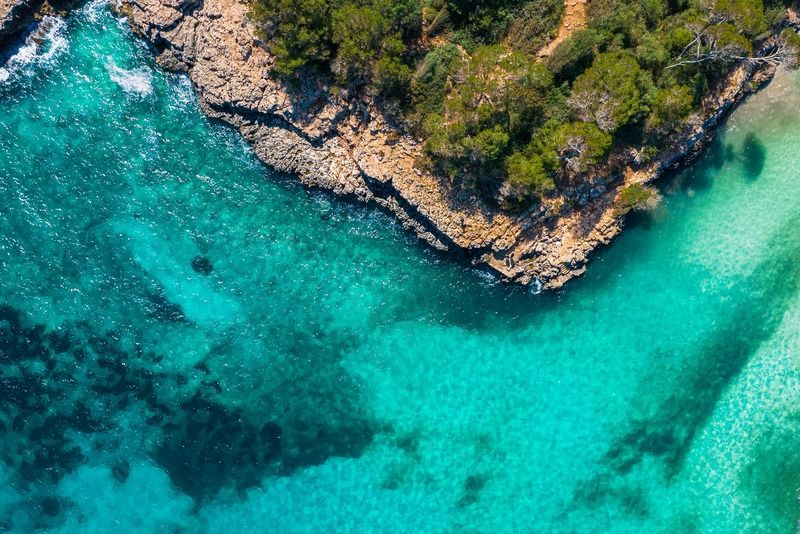 Vista aerea della costa di Mallorca