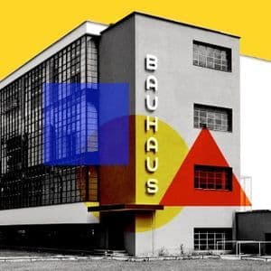 Una composizione grafica con l'edificio Bauhaus in bianco e nero e forme audaci di colori primari su uno sfondo di cielo giallo.