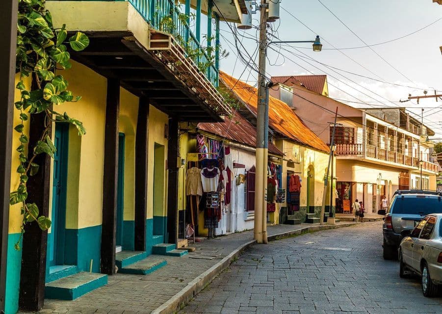 Colonial street in Granada, Nicaragua Colonial street in Granada, Nicaragua
