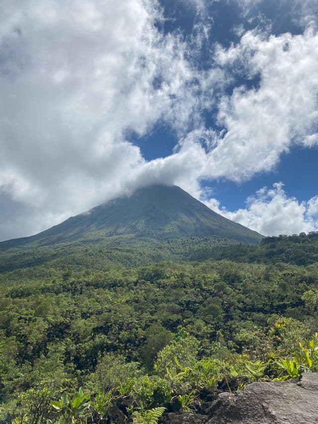Arenal volcano view The Arenal volcano rising above the rainforest near La Fortuna