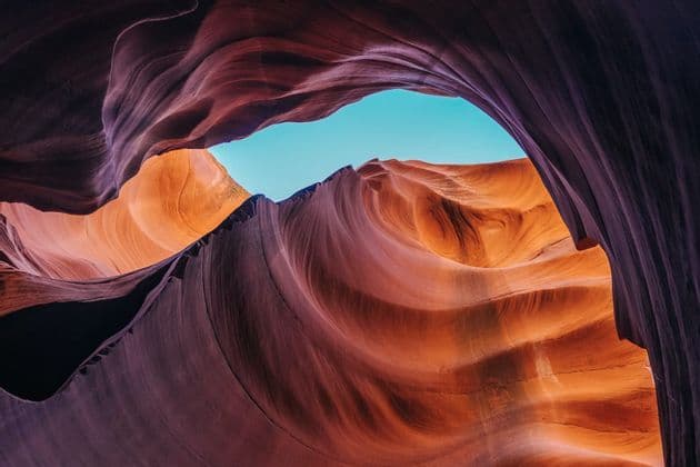 Upper Antelope Canyon light and sandstone Upper Antelope Canyon light and sandstone