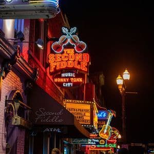 Honky-tonk neon sign on Broadway, Nashville Honky-tonk neon sign on Broadway, Nashville